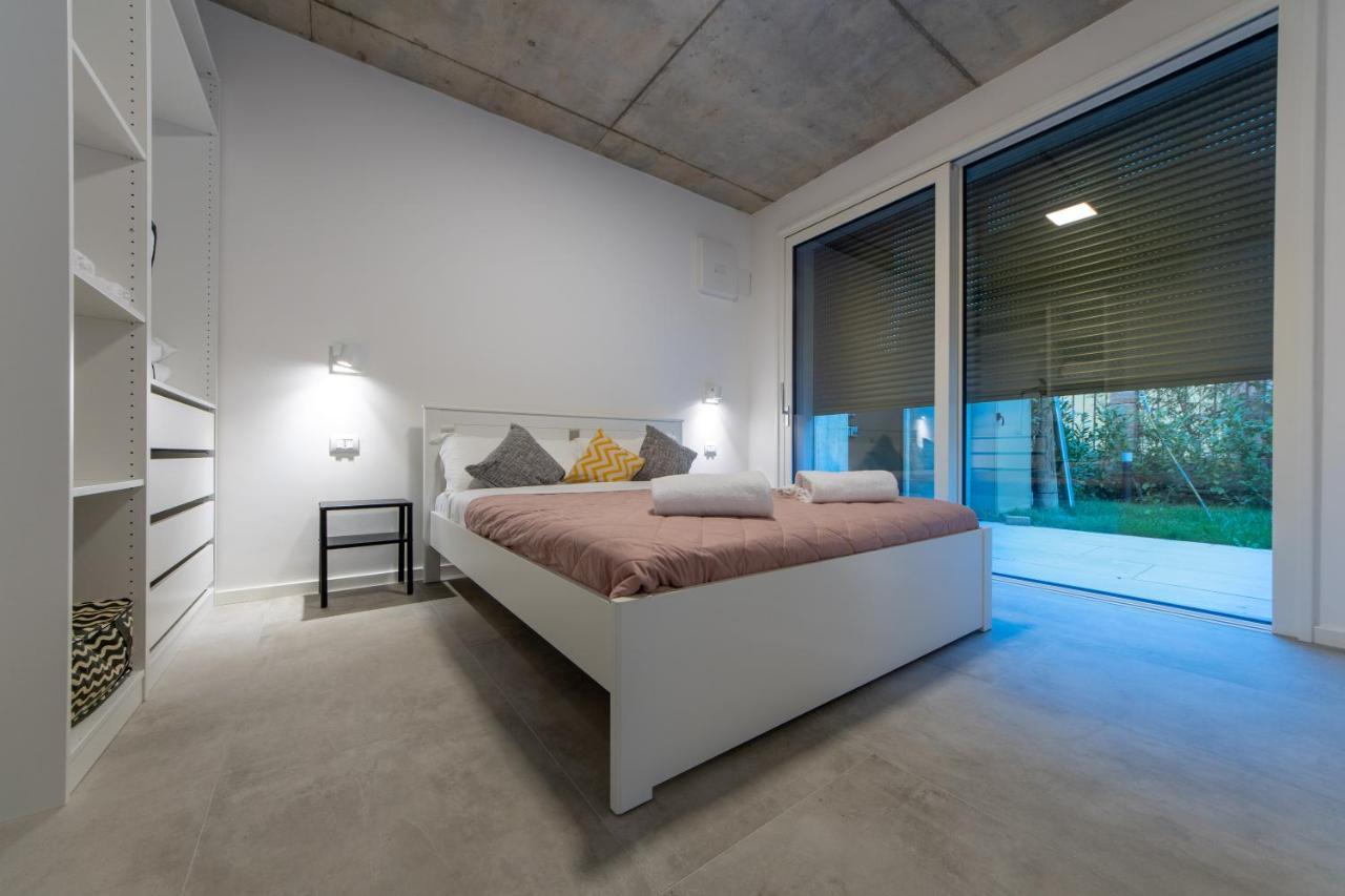 Housmart Toscana 53 Black โบโลญญา ภายนอก รูปภาพ