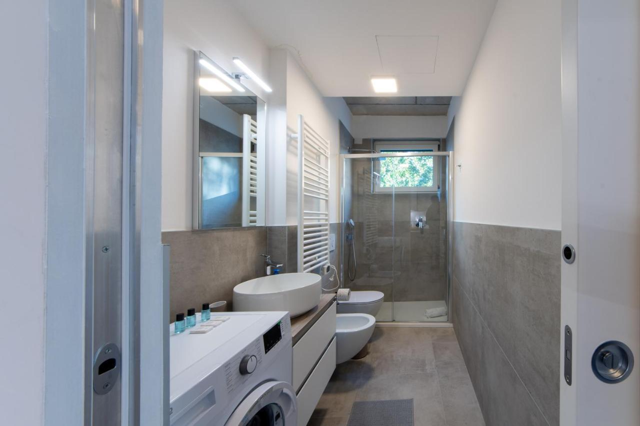 Housmart Toscana 53 Black โบโลญญา ภายนอก รูปภาพ