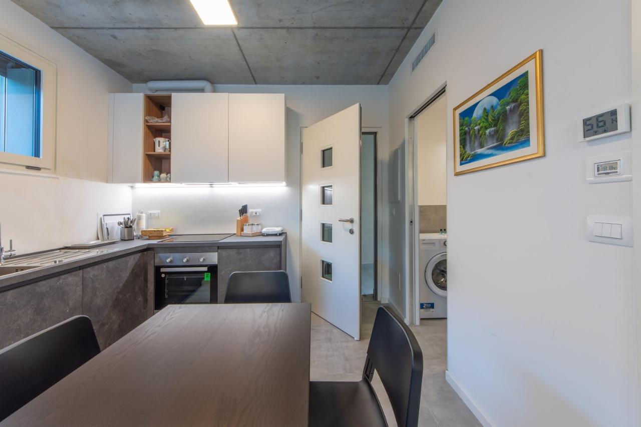Housmart Toscana 53 Black โบโลญญา ภายนอก รูปภาพ