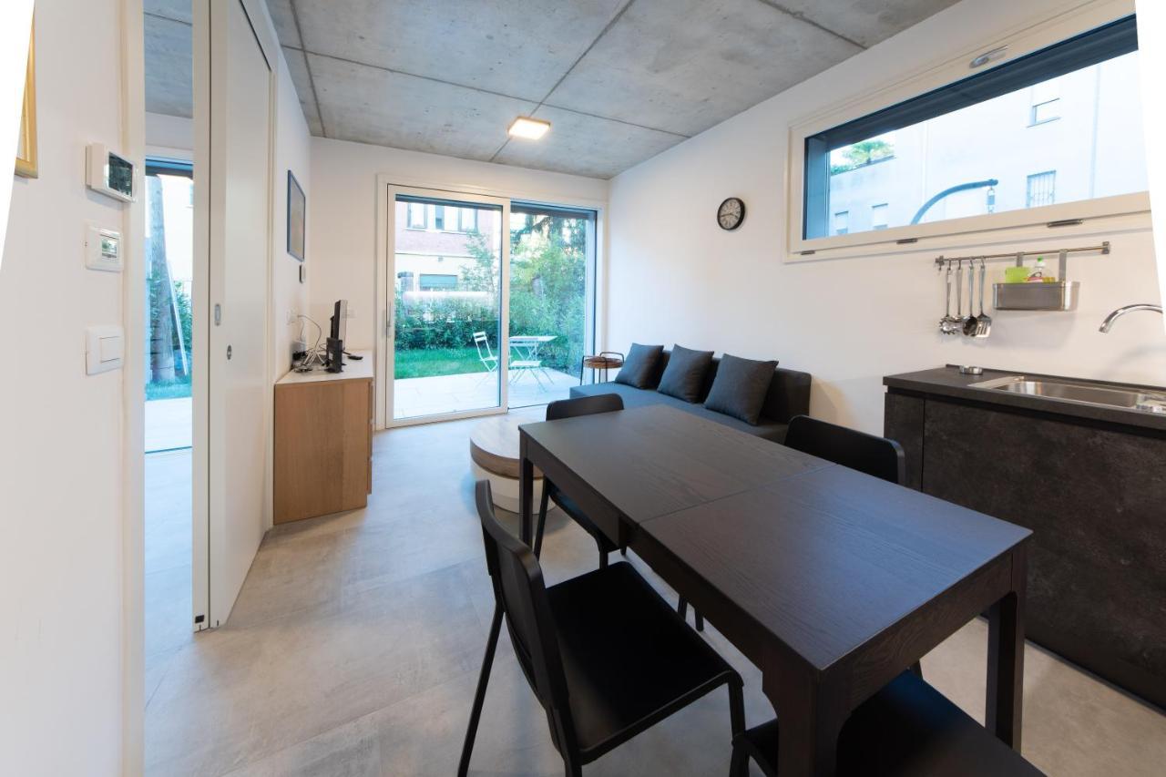 Housmart Toscana 53 Black โบโลญญา ภายนอก รูปภาพ