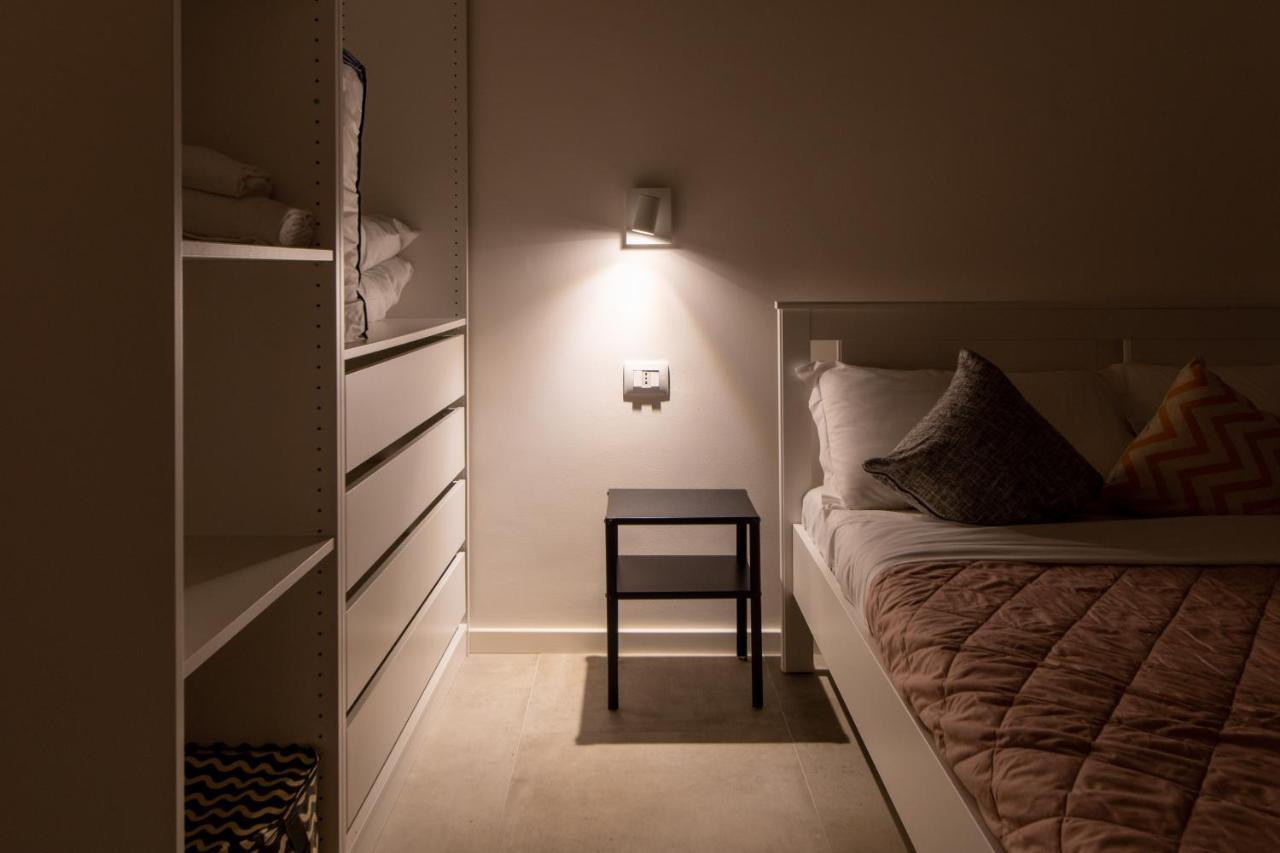 Housmart Toscana 53 Black โบโลญญา ภายนอก รูปภาพ