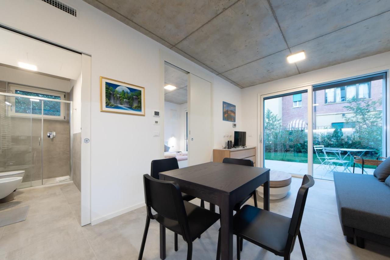 Housmart Toscana 53 Black โบโลญญา ภายนอก รูปภาพ